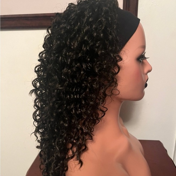 JUNEE Synthetic Headband Wig - Picture 4 of 5